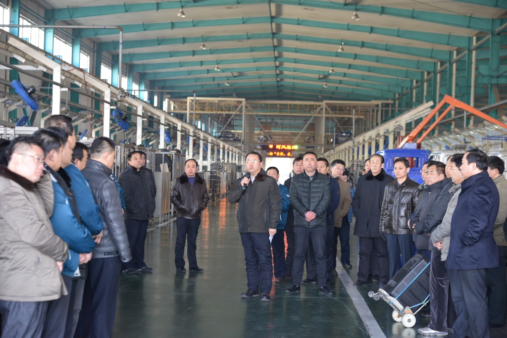 平博集团举行中层向导干部现场观摩活动